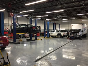 Holt Auto Service Garage Image 2