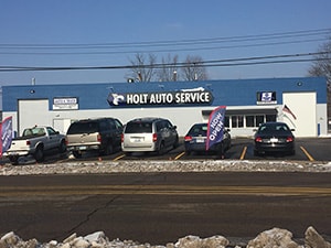 Holt Auto Service Garage Image 5
